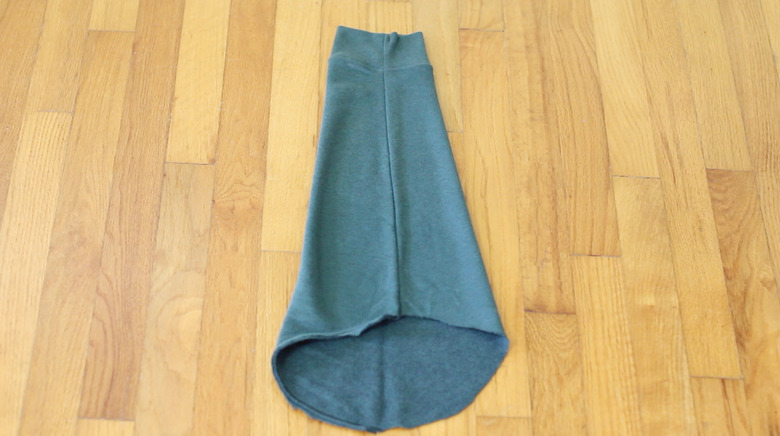 Sleeve laying seam side up