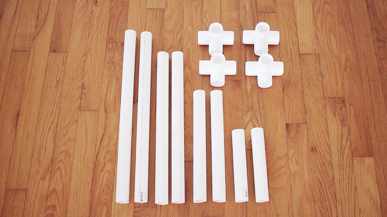 PVC pipes cut to various lengths